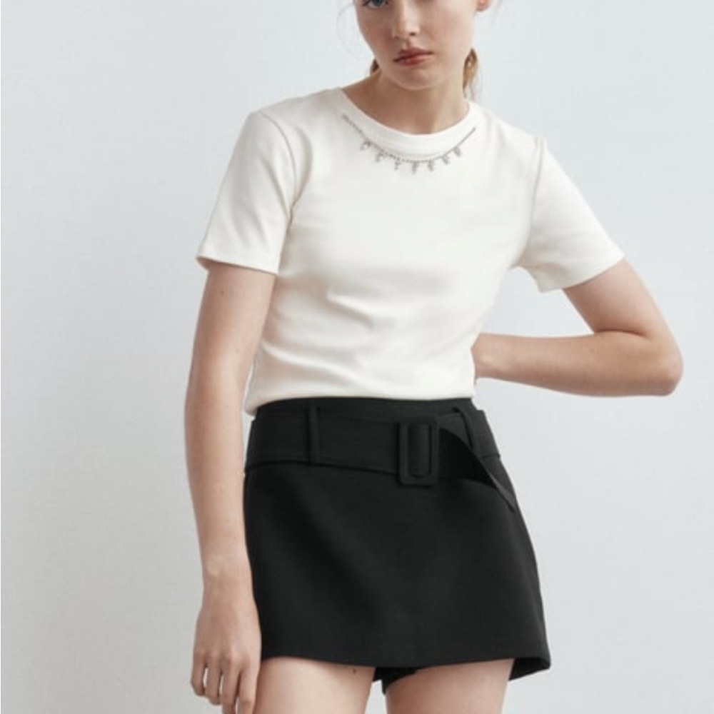 Fitted Jewel Top